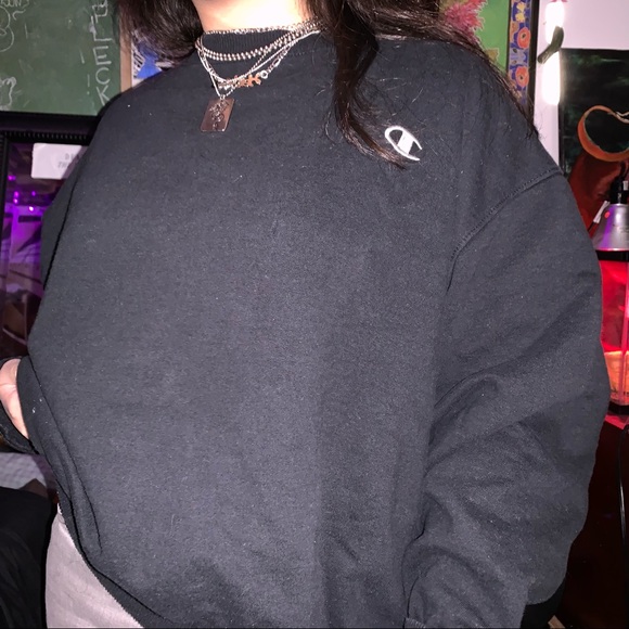 black champion crewneck womens